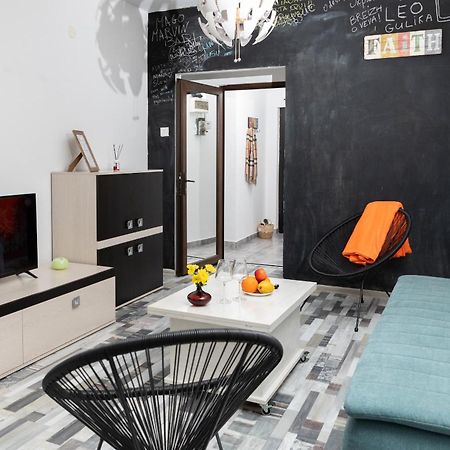 Old City Deluxe Apart - River View ! بوخارست المظهر الخارجي الصورة